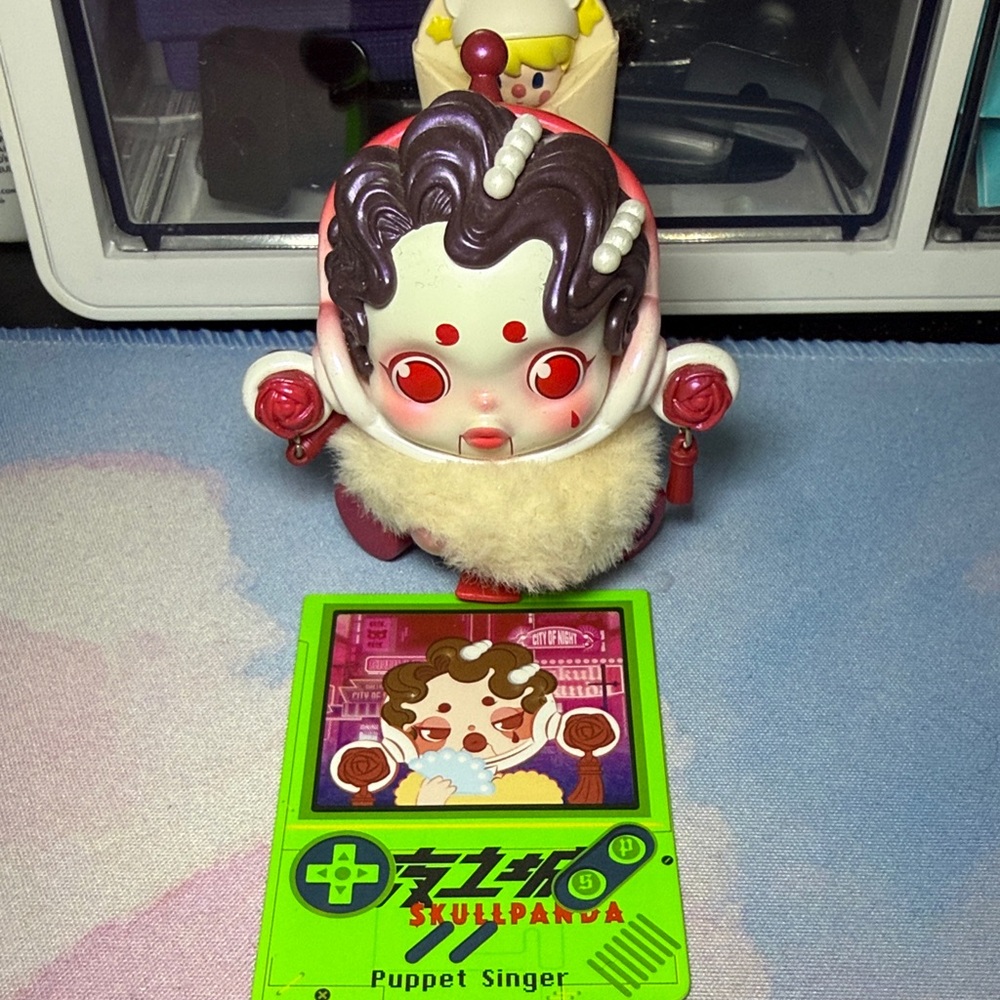 Skullpanda Puppet Singer missing hand accessory popmart
